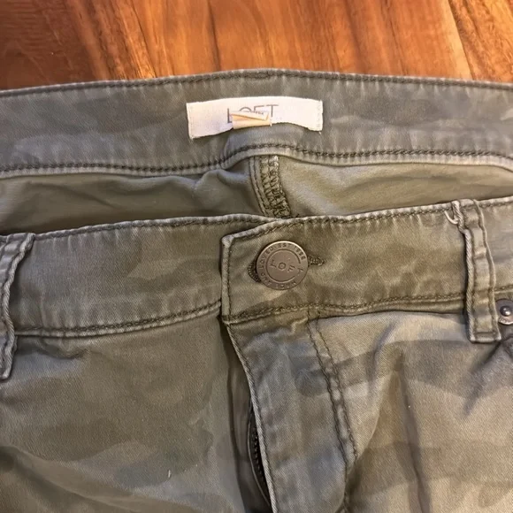 Loft 12 skinny camo pants - Picture 2 of 3